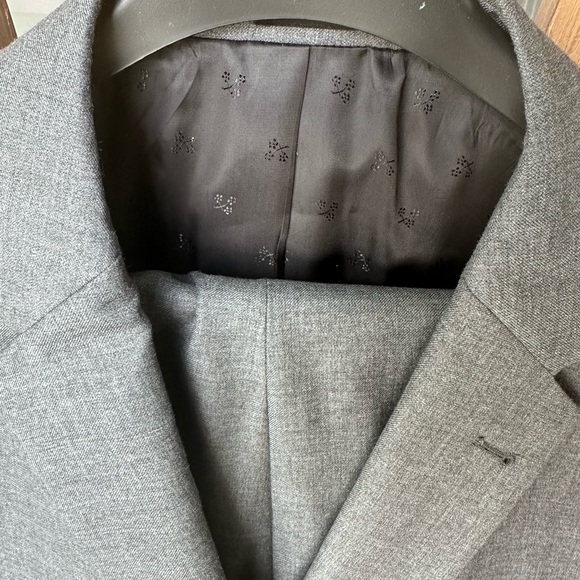 ❗️NWT JOE Joseph Abboud
Modern Fit Suit - Picture 7 of 8